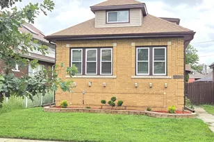 9845 S Hoyne Ave, Chicago, IL 60643 - Photo 1