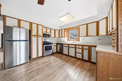 201 N River Road, Naperville, IL 60540 - Photo 9