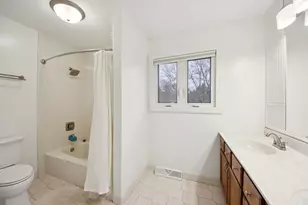 3720 Great Hill Rd, Crystal Lake, IL 60012 - Photo 21