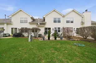 11138 Aquinas Ct, Orland Park, IL 60467 - Photo 3
