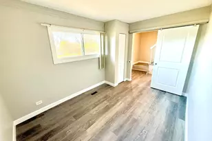 747 Cove Ct, Bartlett, IL 60103 - Photo 3