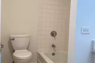 5100 N Marine Dr, Chicago, IL 60640 - Photo 9