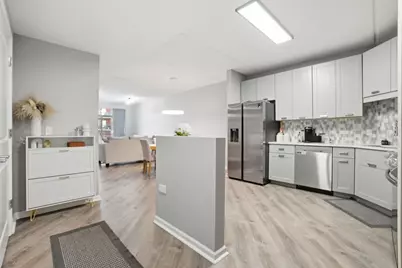 656 Pearson Street #203, Des Plaines, IL 60016 - Photo 3