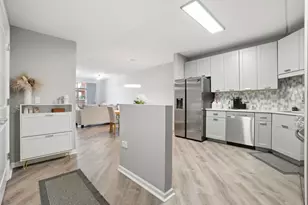 656 Pearson St, Des Plaines, IL 60016 - Photo 3