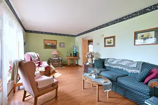 37W208 Olwin Dr, Elgin, IL 60124 - Photo 3