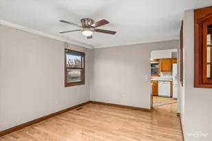 1652 Hilda Dr, Lake Holiday, IL 60548 - Photo 5