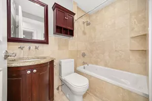 842 W Belle Plaine Ave, Chicago, IL 60613 - Photo 15