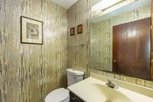 62 E Fox Hill Dr, Buffalo Grove, IL 60089 - Photo 21