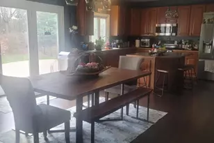 743 Chasewood Dr, South Elgin, IL 60177 - Photo 9