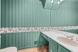 560 Hunter Rd, Wilmette, IL 60091 - Photo 13