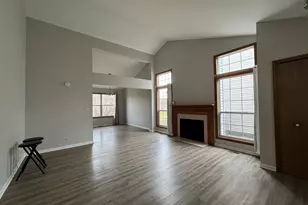 429 Prairieview Dr, Oswego, IL 60543 - Photo 3