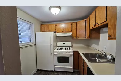 1460 Fairlane Drive #329, Schaumburg, IL 60193 - Photo 5