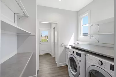 6900 Grover Station, Bettendorf, IA 52722 - Photo 21