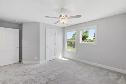 6900 Grover Station, Bettendorf, IA 52722 - Photo 31
