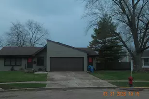 1911 Ash Ct, Aurora, IL 60506 - Photo 1