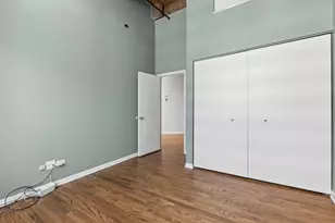 525 W Superior St, Chicago, IL 60654 - Photo 17