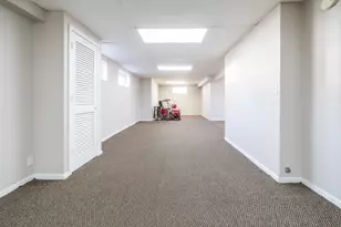 489 Division St, Elgin, IL 60120 - Photo 35