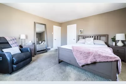 489 Division Street, Elgin, IL 60120 - Photo 31