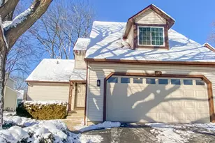 643 Wilbur Ct, Gurnee, IL 60031 - Photo 1