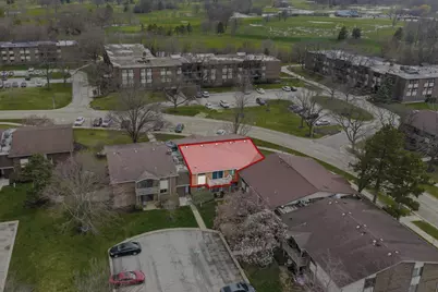 471 Raintree Court #2B, Glen Ellyn, IL 60137 - Photo 3