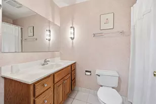 471 Raintree Ct, Glen Ellyn, IL 60137 - Photo 17