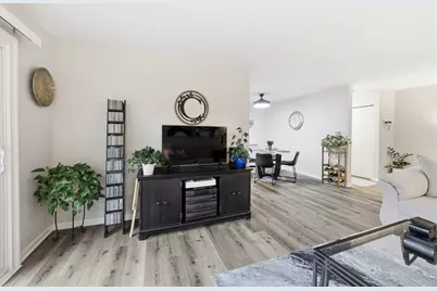 471 Raintree Court #2B, Glen Ellyn, IL 60137 - Photo 9