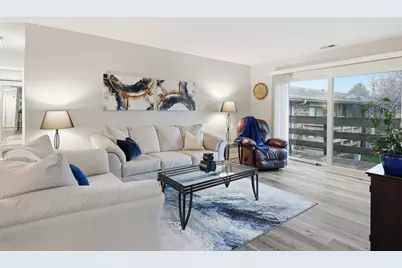 471 Raintree Court #2B, Glen Ellyn, IL 60137 - Photo 7