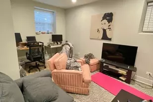 910 W Waveland Ave, Chicago, IL 60613 - Photo 7