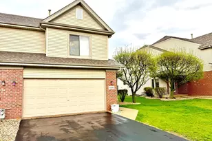 8300 Auburn Ln, Frankfort, IL 60423 - Photo 3