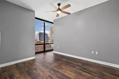 233 E 13th Street #1910, Chicago, IL 60605 - Photo 9