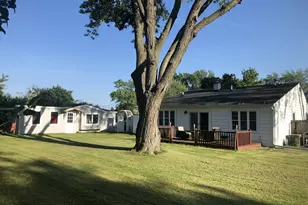 907 W Washington Ave, Lake Bluff, IL 60044 - Photo 1