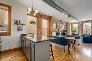 1702 W Erie St, Chicago, IL 60622 - Photo 9