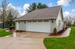 11548 Chatt Ct, Roscoe, IL 61073 - Photo 59