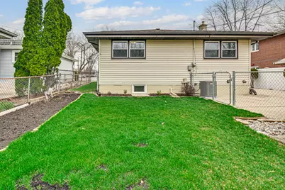 18538 Oakley Avenue, Lansing, IL 60438 - Photo 21