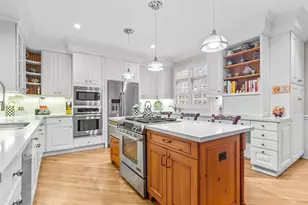 852 Gloucester Crossing, Lake Forest, IL 60045 - Photo 9