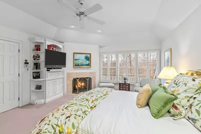 852 Gloucester Xing, Lake Forest, IL 60045 - Photo 15