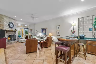 852 Gloucester Xing, Lake Forest, IL 60045 - Photo 11