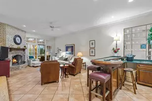 852 Gloucester Crossing, Lake Forest, IL 60045 - Photo 11