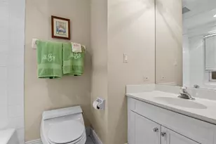 852 Gloucester Crossing, Lake Forest, IL 60045 - Photo 23