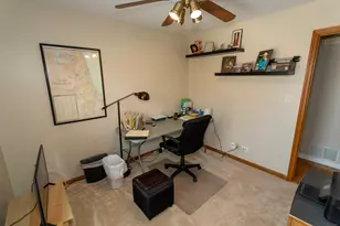 332 Byron Ave, Bloomingdale, IL 60108 - Photo 17