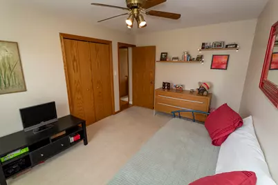 332 Byron Avenue, Bloomingdale, IL 60108 - Photo 15