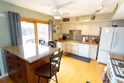 332 Byron Avenue, Bloomingdale, IL 60108 - Photo 9