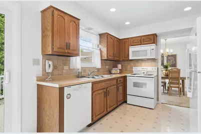 1000 W Hunting Drive, Palatine, IL 60067 - Photo 9