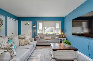 4 W Beech Dr, Schaumburg, IL 60193 - Photo 11