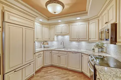 10 E Burlington Street #3B, Riverside, IL 60546 - Photo 11