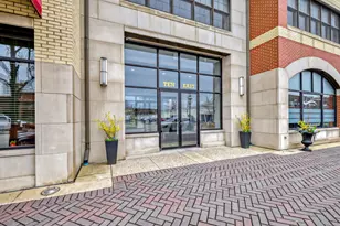 10 E Burlington St, Riverside, IL 60546 - Photo 3