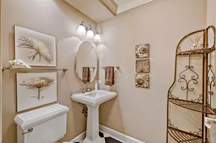 10 E Burlington St, Riverside, IL 60546 - Photo 7