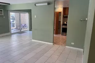 2500 Bayside Dr, Palatine, IL 60074 - Photo 9