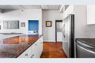 630 N Franklin Street #812, Chicago, IL 60654 - Photo 9