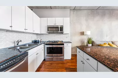 630 N Franklin Street #812, Chicago, IL 60654 - Photo 7